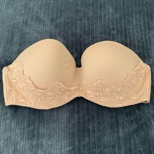 Body by Victoria’s Secret Strapless Bra
